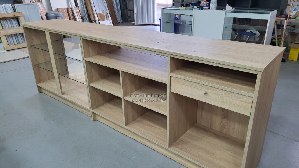 Mostrador Especial Con Baldas Expositoras - Imagen 9